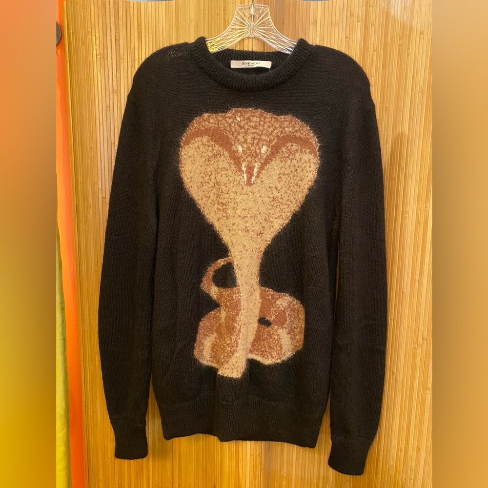 GIVENCHY COBRA SWEATER